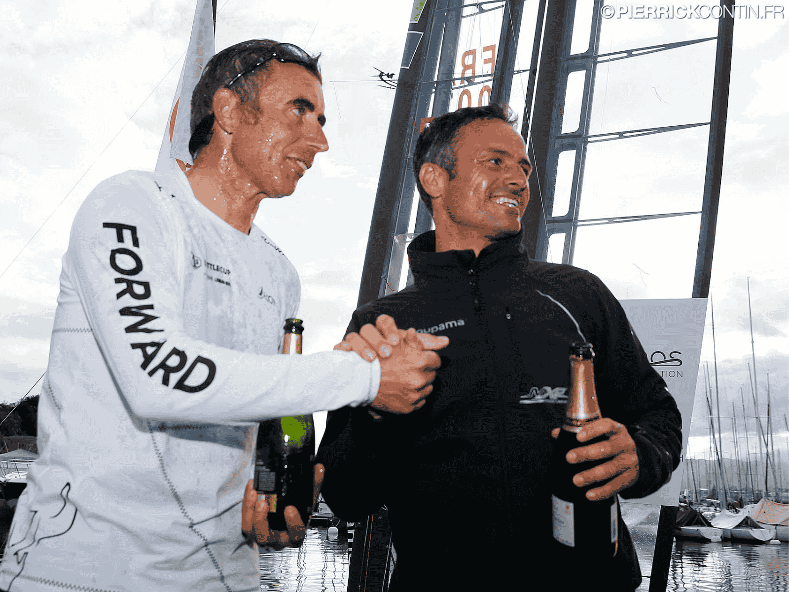 Team sailing in Cascais Bay